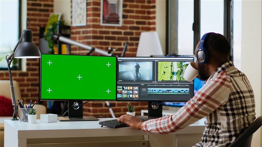 Video editor working with chroma key footage